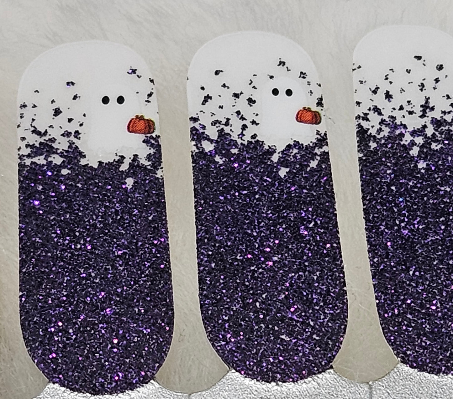 Me Little Ghosties