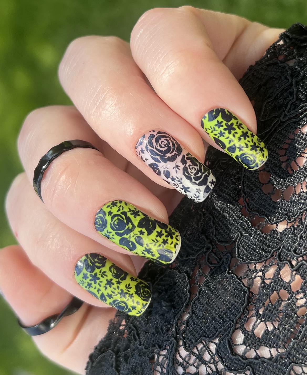 Holo La' Rose