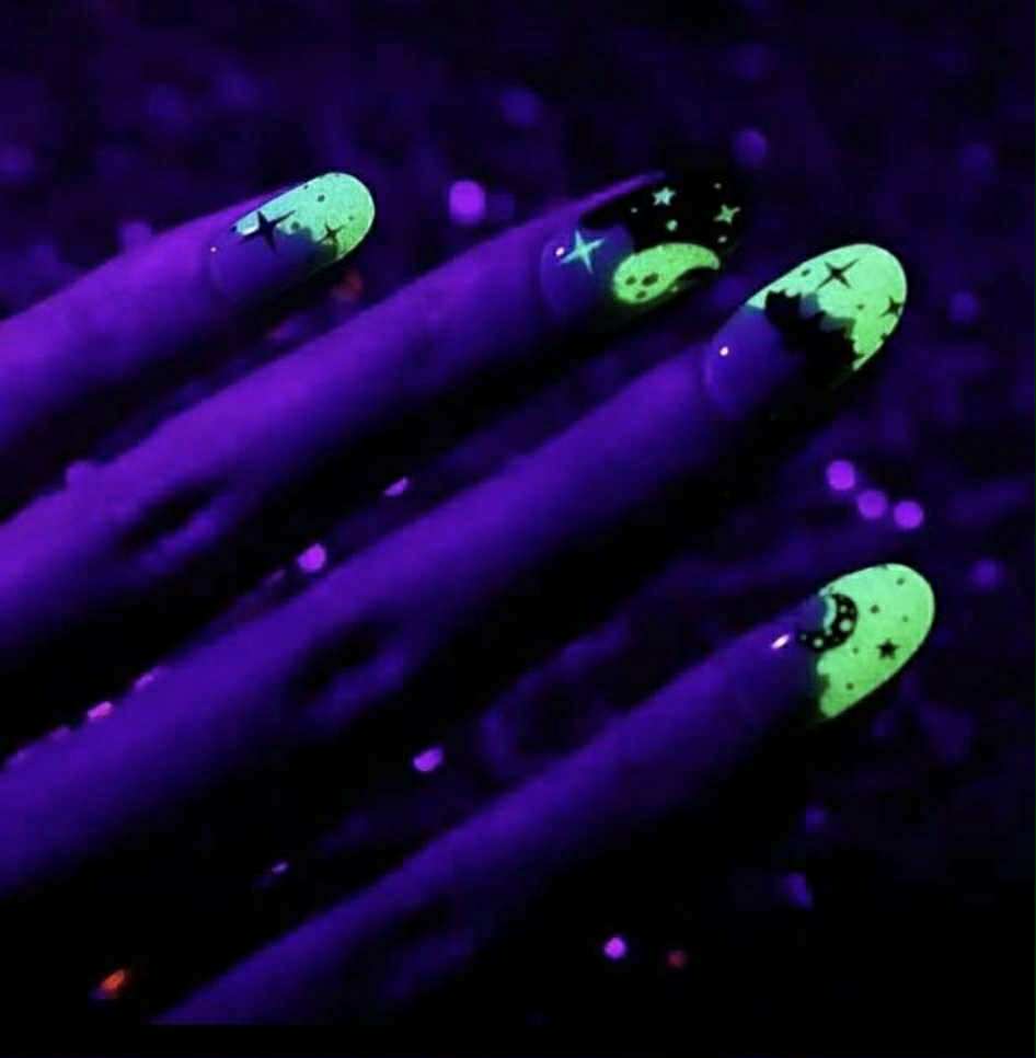 NG628 - Glow in the Dark