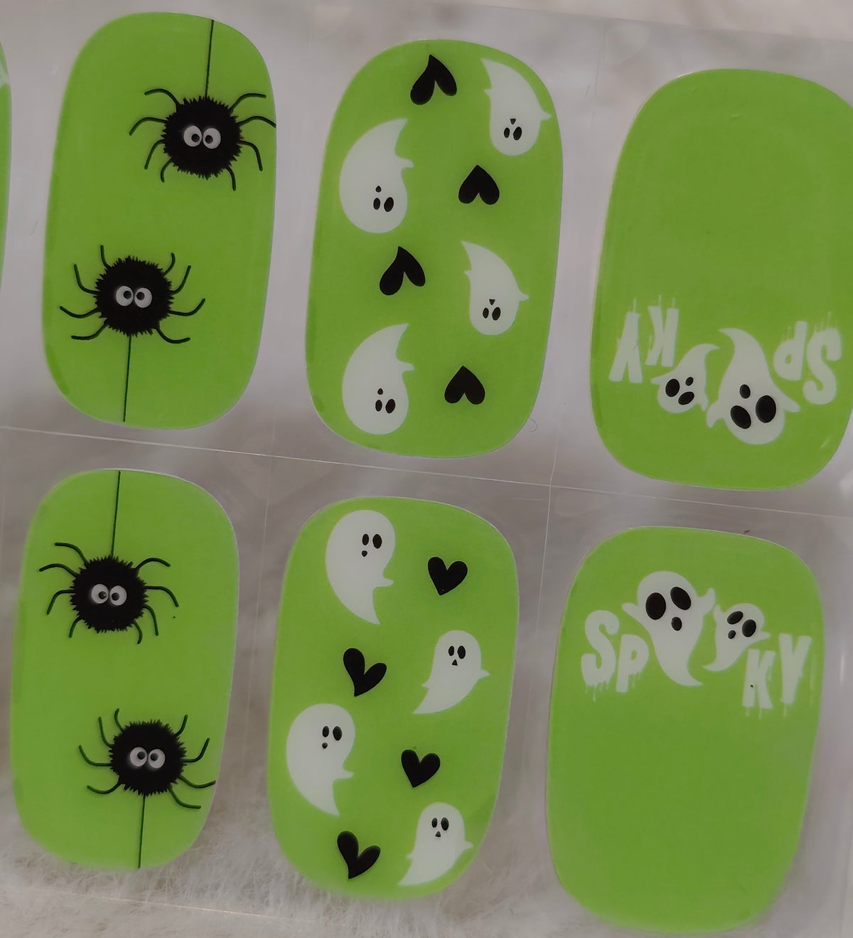 NF260031 - Glow in the Dark!