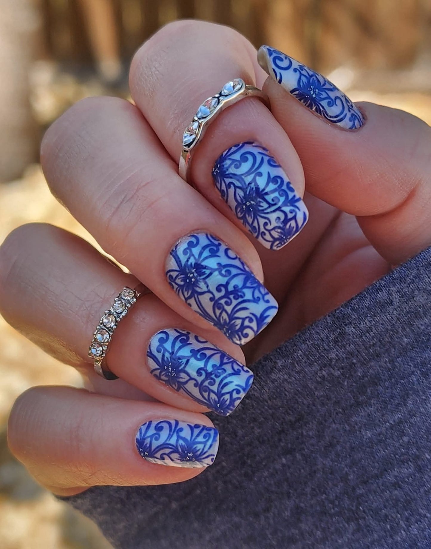 Lily Navy Overlay