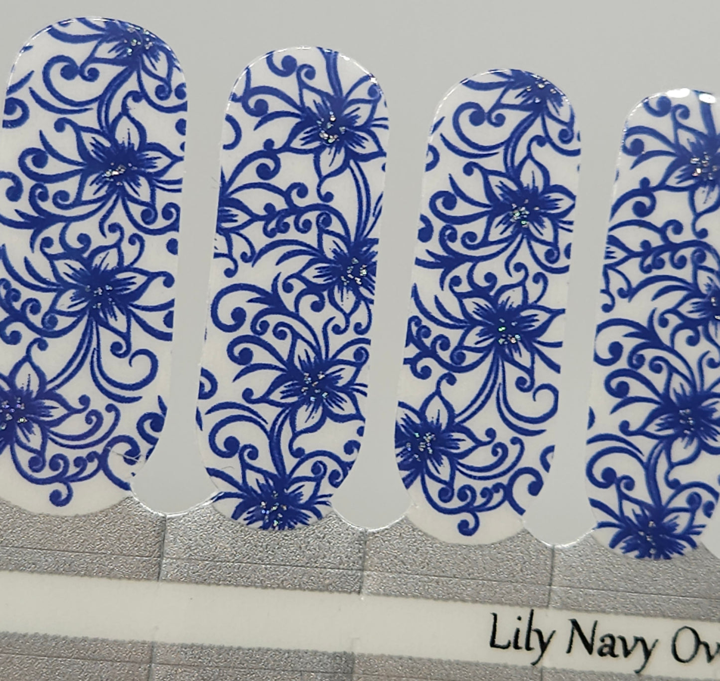 Lily Navy Overlay