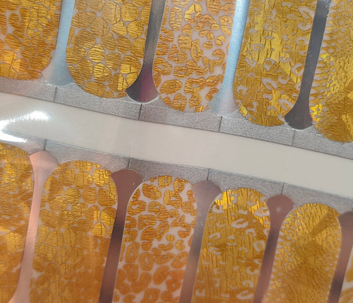 Golden Animal - Overlay