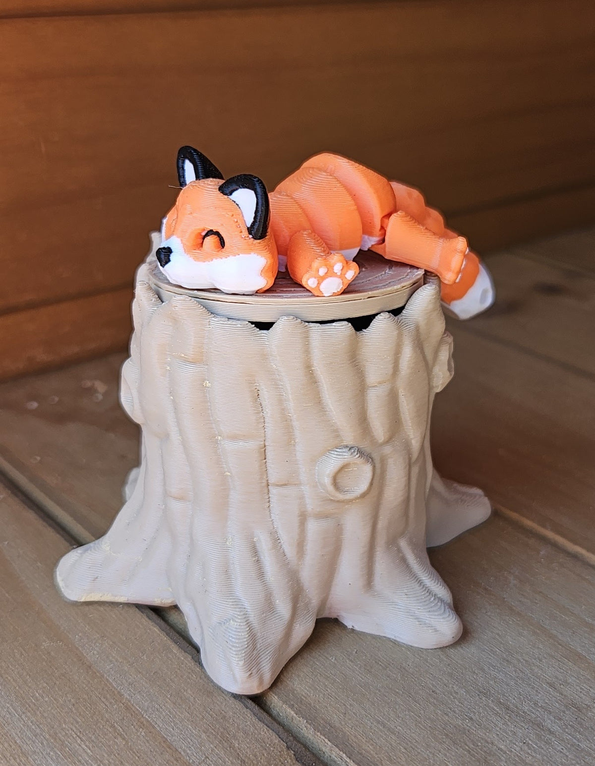 3D Fox in a Stump