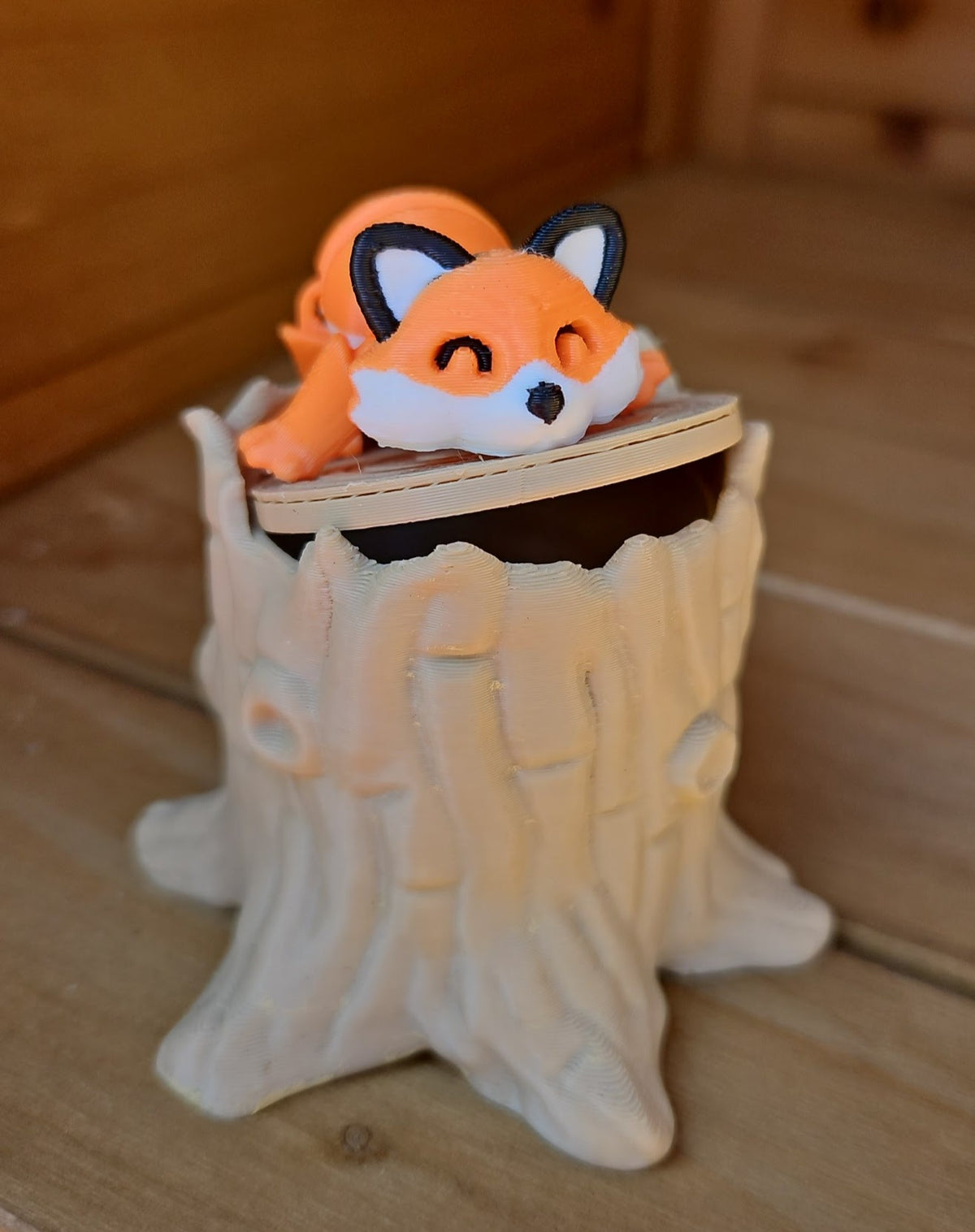 3D Fox in a Stump