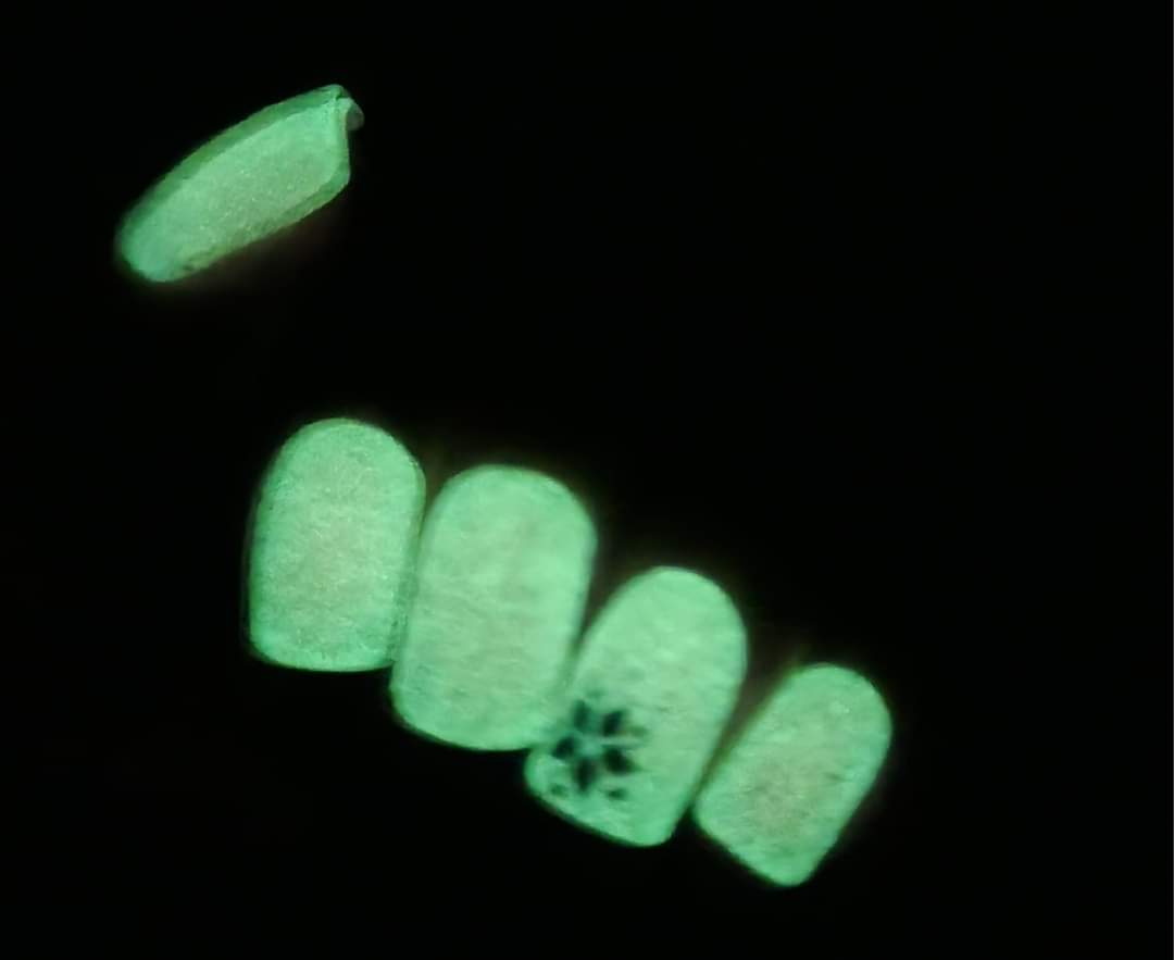 NG247 - Glows in the Dark