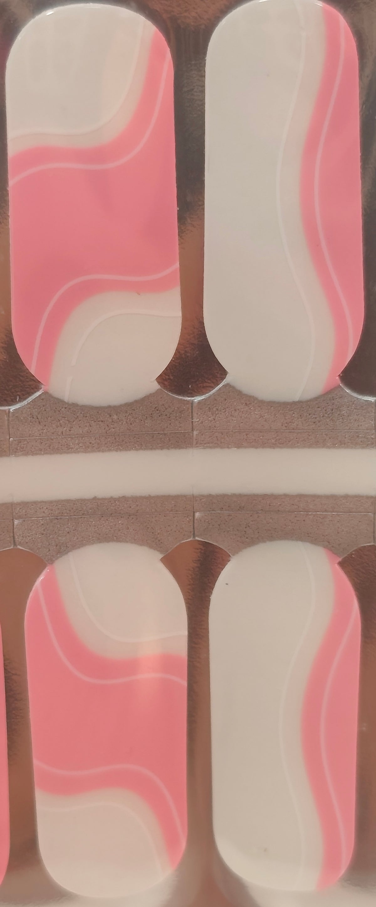 Liquid Lines Pink - Overlay