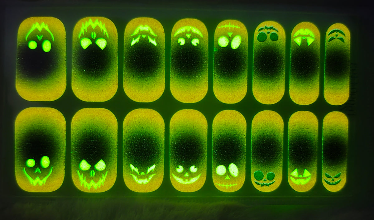 ZE1074 - Glow in the Dark!