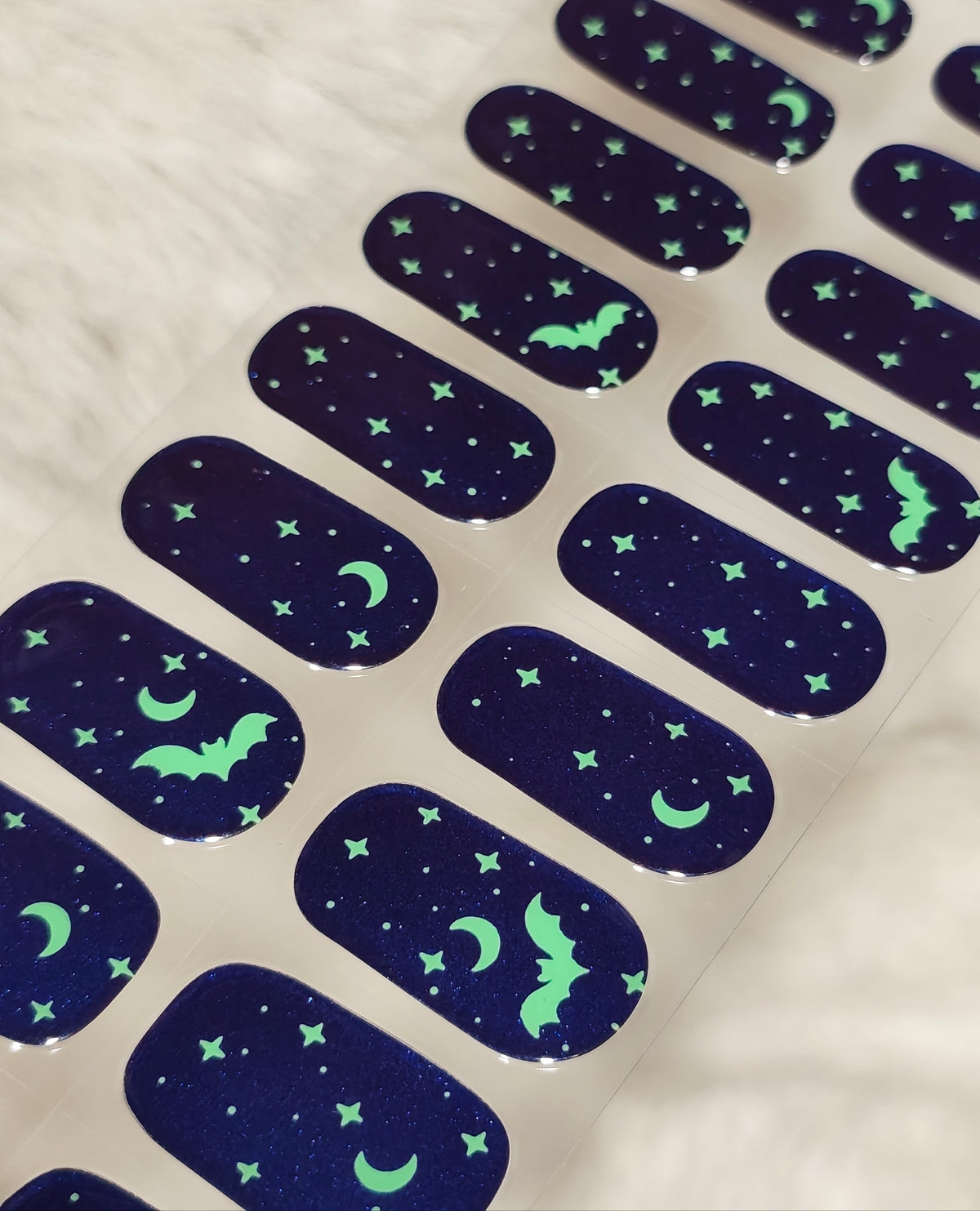 NG865 - Glow in the Dark!