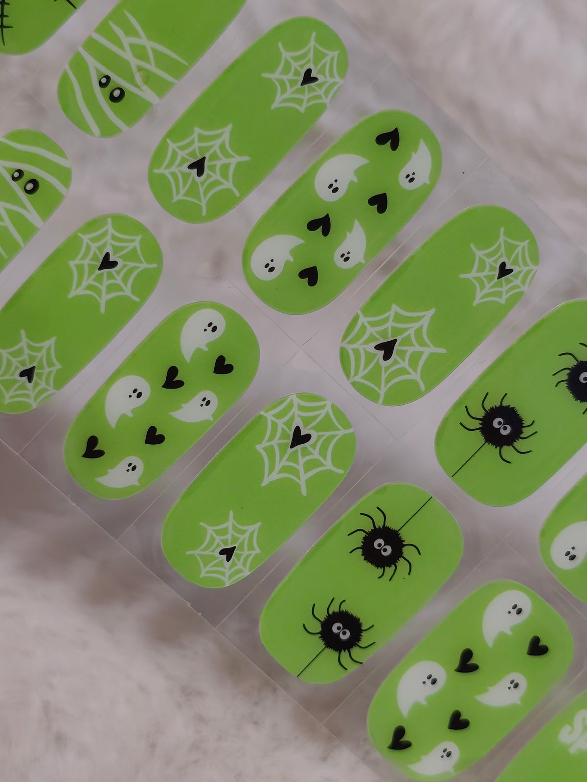 NF260031 - Glow in the Dark!