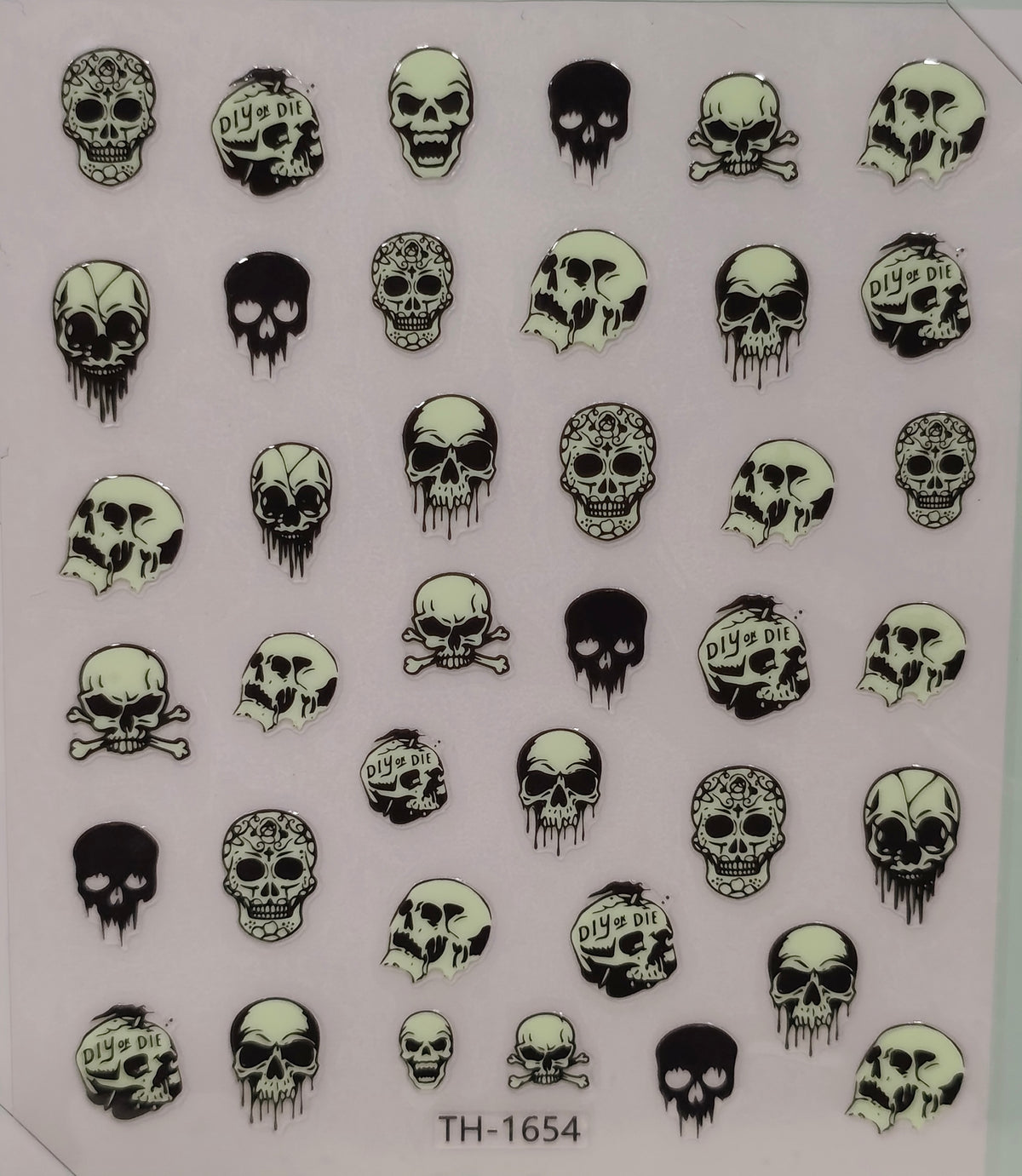 TH1654 - Glow in the Dark!