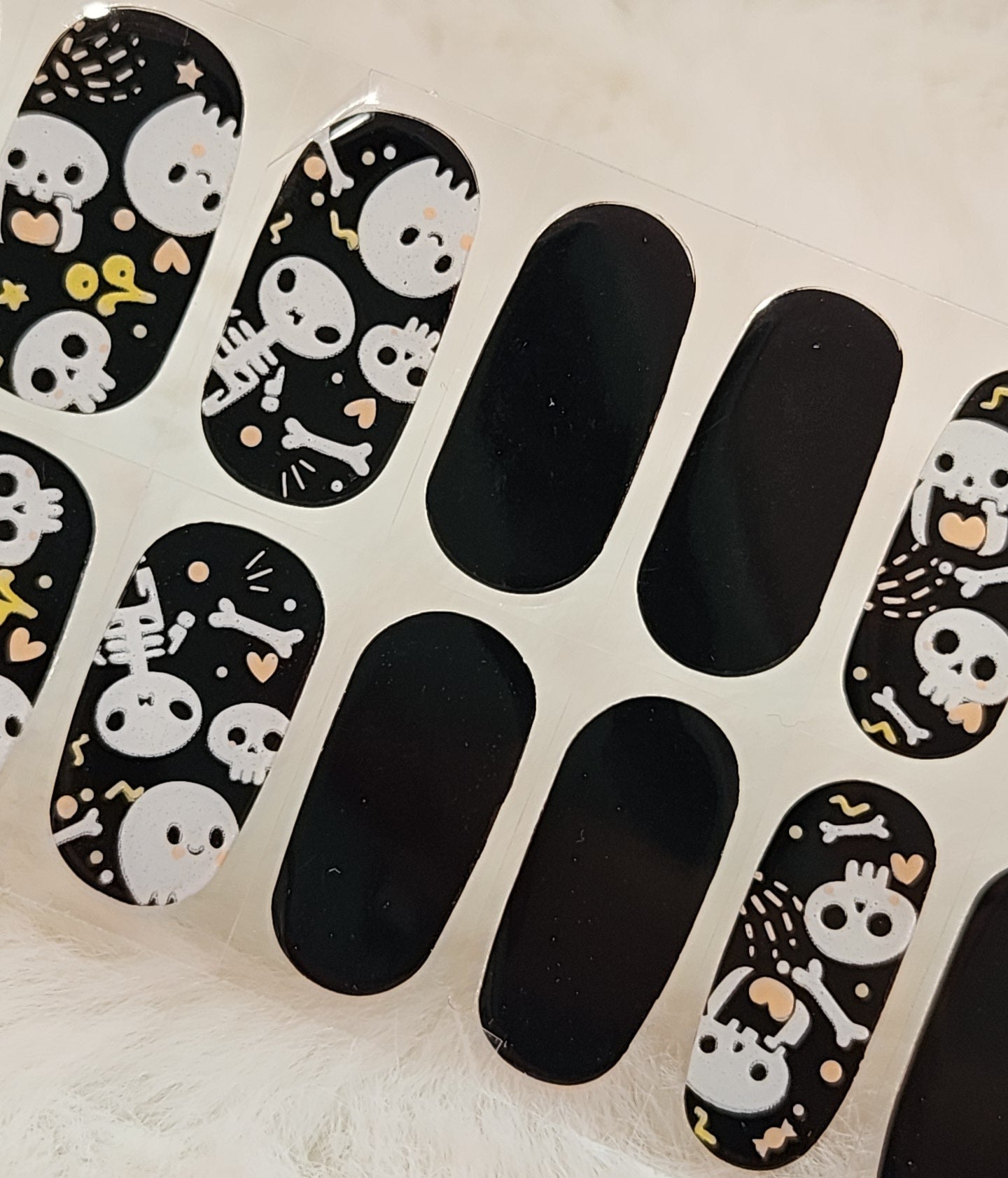 UVG261 - Glow in the Dark