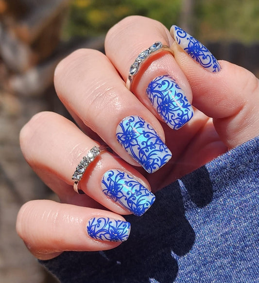 Lily Navy Overlay