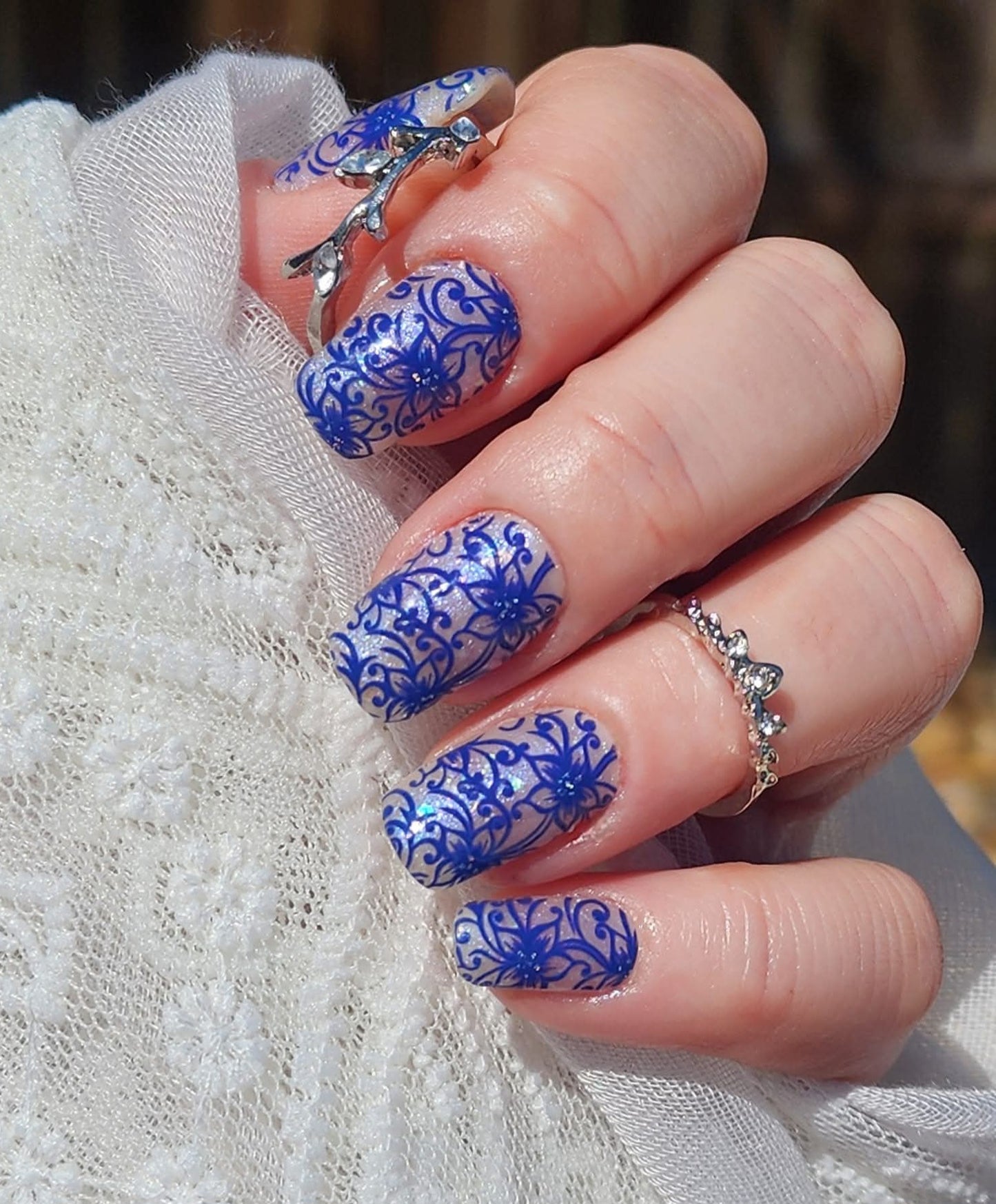 Lily Navy Overlay