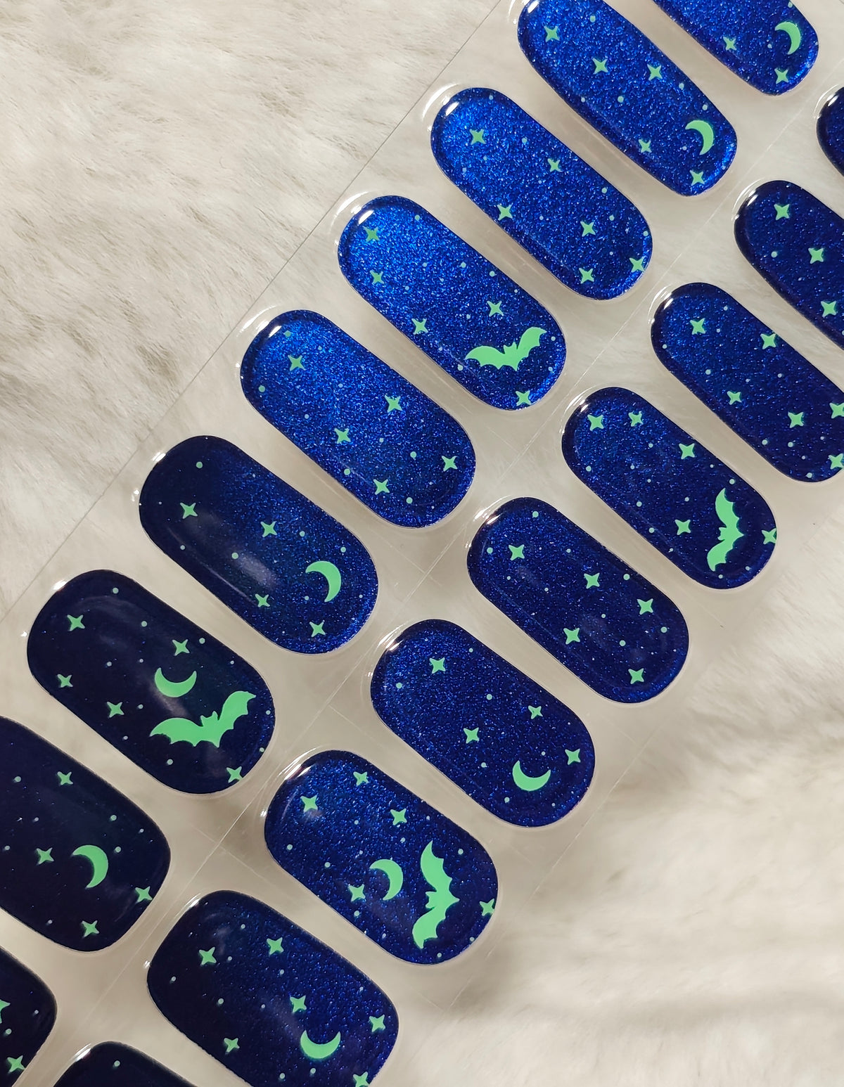 NG865 - Glow in the Dark!