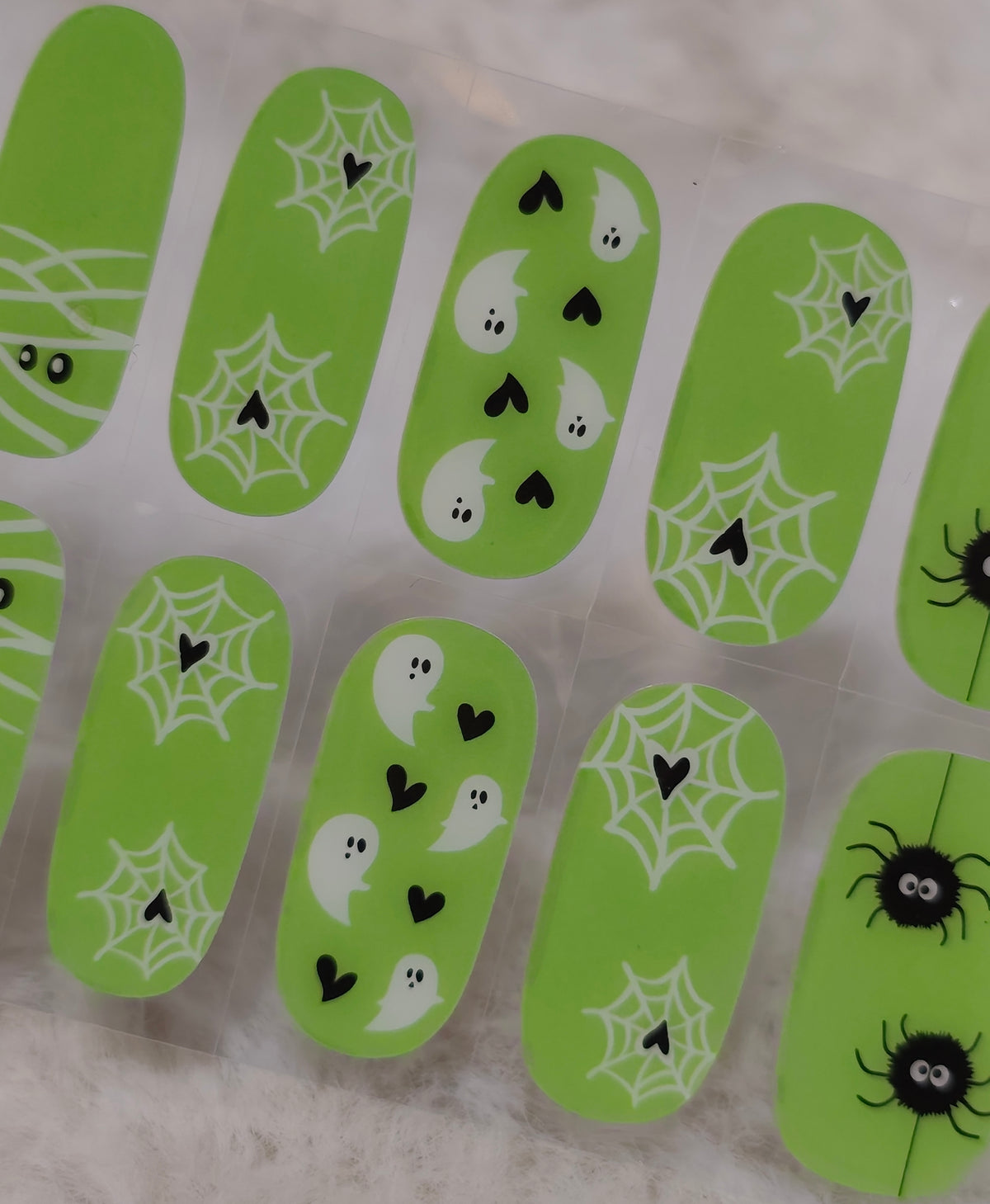 NF260031 - Glow in the Dark!